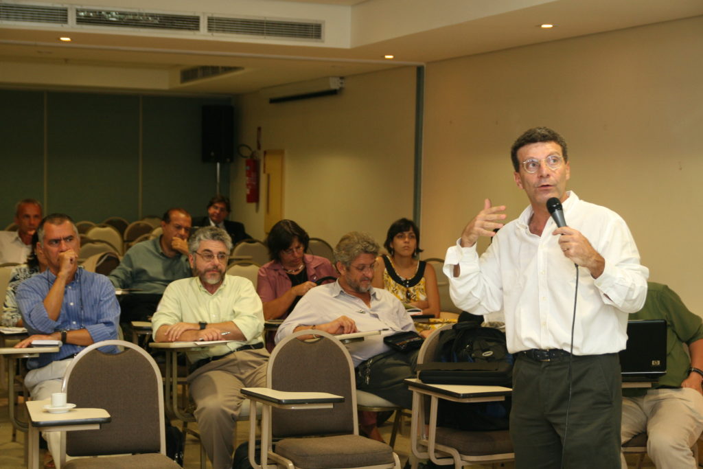 Nabil em palestra no Curso Descobrir São Paulo 1